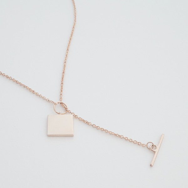 Gwyneth Toggle Charm Necklace - lolaluxeshop