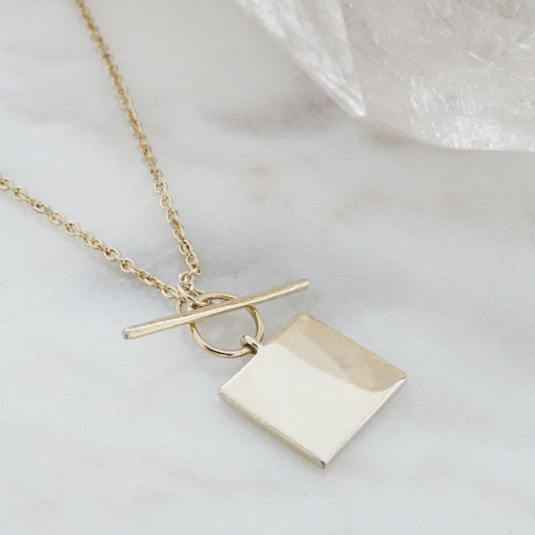 Gwyneth Toggle Charm Necklace - lolaluxeshop