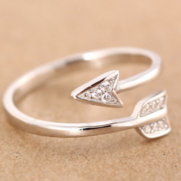 Arrow Rhinestones Ring - lolaluxeshop