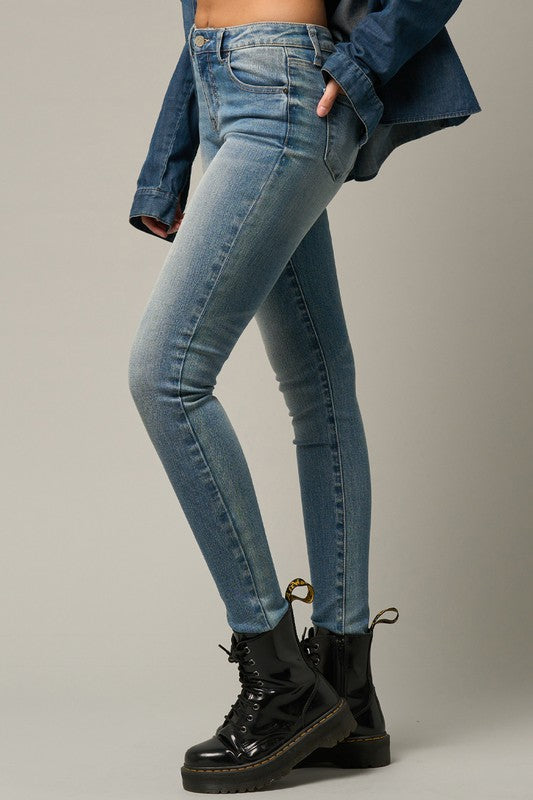 MID-RISE BASIC ANKLE SKINNY - lolaluxeshop