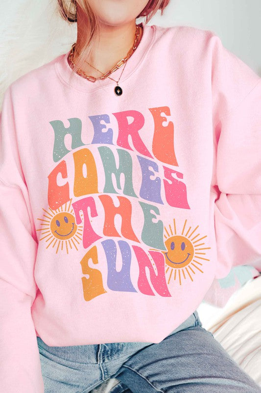 HERE COMES THE SUN GRAPHIC SWEATSHIRT - lolaluxeshop