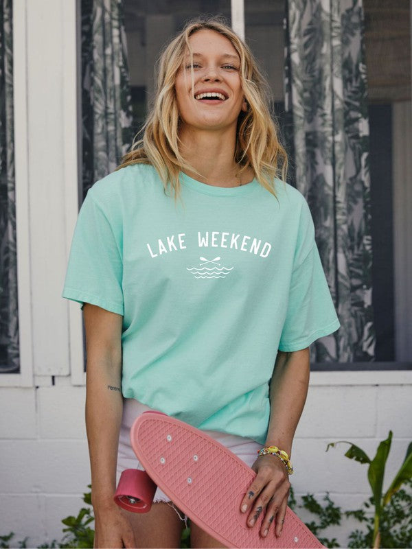 Lake Weekend Graphic Tee - lolaluxeshop