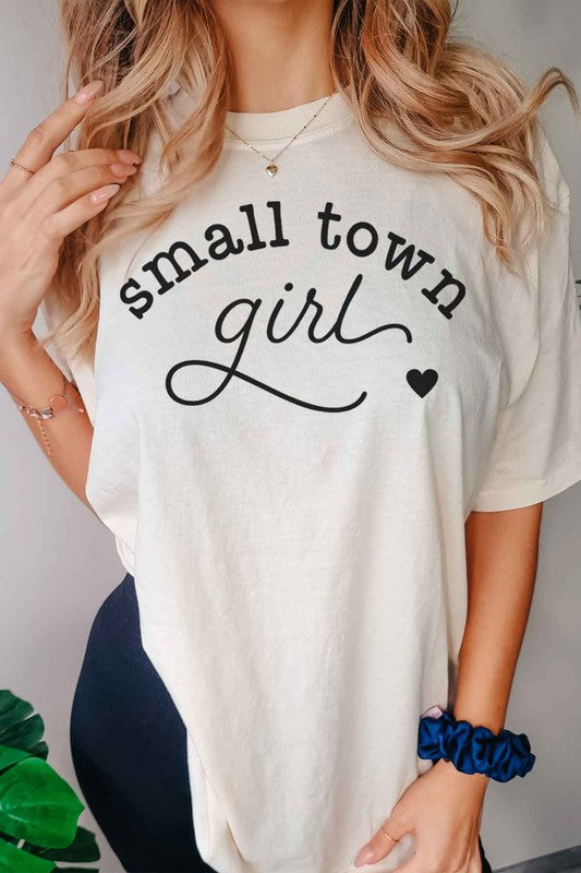 SMALL TOWN GIRL OVERSIZED GRAPHIC TEE - lolaluxeshop