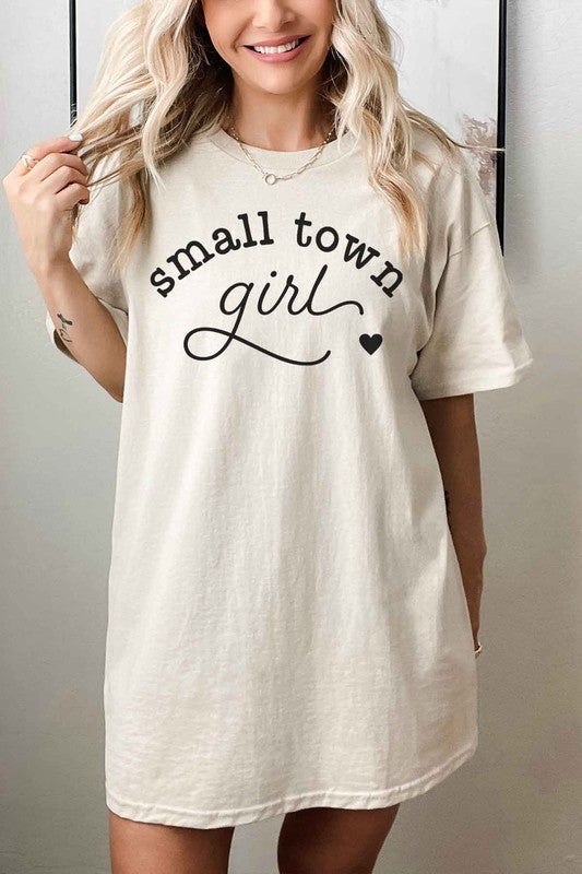 SMALL TOWN GIRL OVERSIZED GRAPHIC TEE - lolaluxeshop