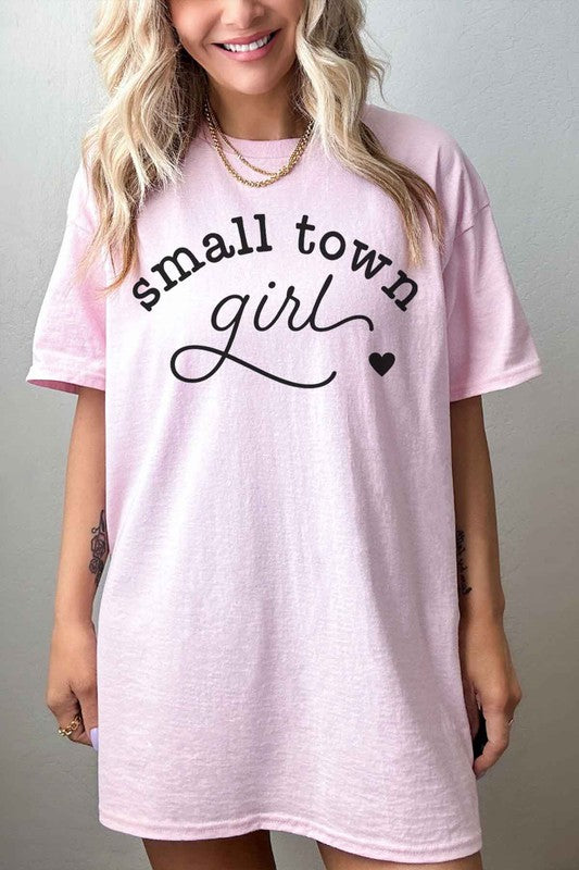 SMALL TOWN GIRL OVERSIZED GRAPHIC TEE - lolaluxeshop