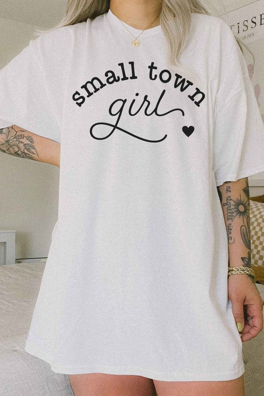 SMALL TOWN GIRL OVERSIZED GRAPHIC TEE - lolaluxeshop