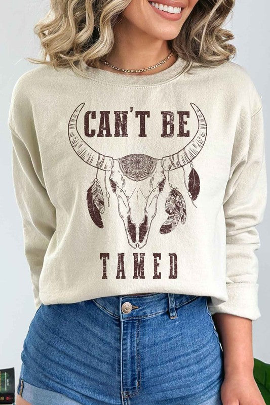 CANT BE TAMED CATTLE GRAPHIC SWEATSHIRT - lolaluxeshop