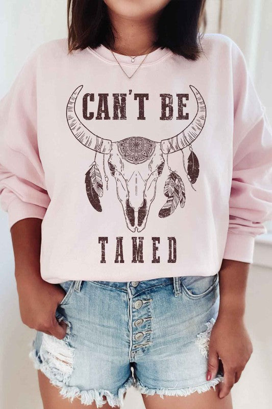 CANT BE TAMED CATTLE GRAPHIC SWEATSHIRT - lolaluxeshop