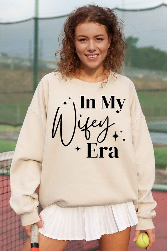 IN MY WIFEY ERA OVERSIZED GRAPHIC SWEATSHIRT - lolaluxeshop