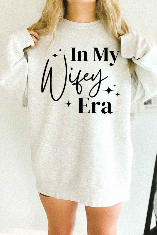 IN MY WIFEY ERA OVERSIZED GRAPHIC SWEATSHIRT - lolaluxeshop