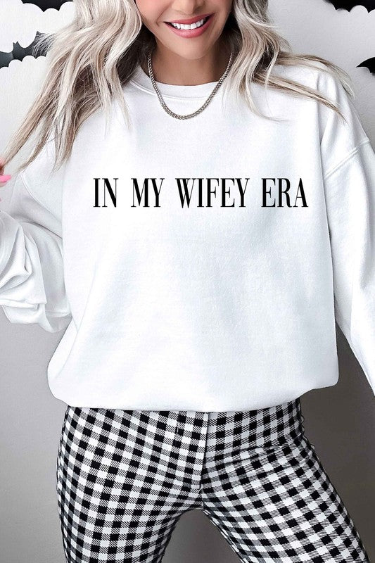 IN MY WIFEY ERA OVERSIZED GRAPHIC SWEATSHIRT - lolaluxeshop