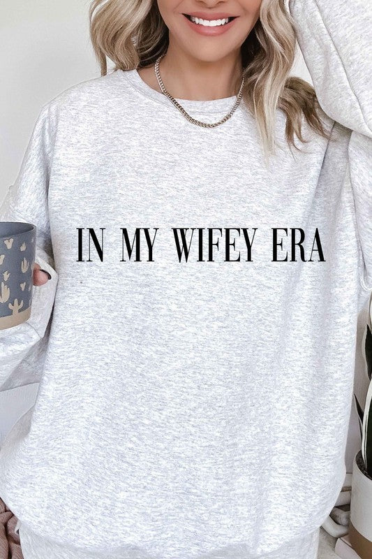 IN MY WIFEY ERA OVERSIZED GRAPHIC SWEATSHIRT - lolaluxeshop