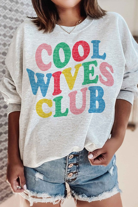 COOL WIVES CLUB GRAPHIC SWEATSHIRT - lolaluxeshop