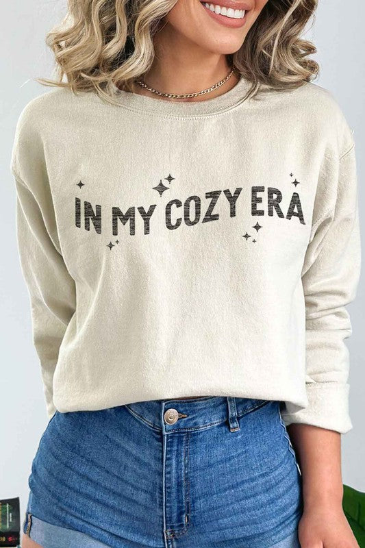 IN MY COZY ERA GRAPHIC SWEATSHIRT - lolaluxeshop