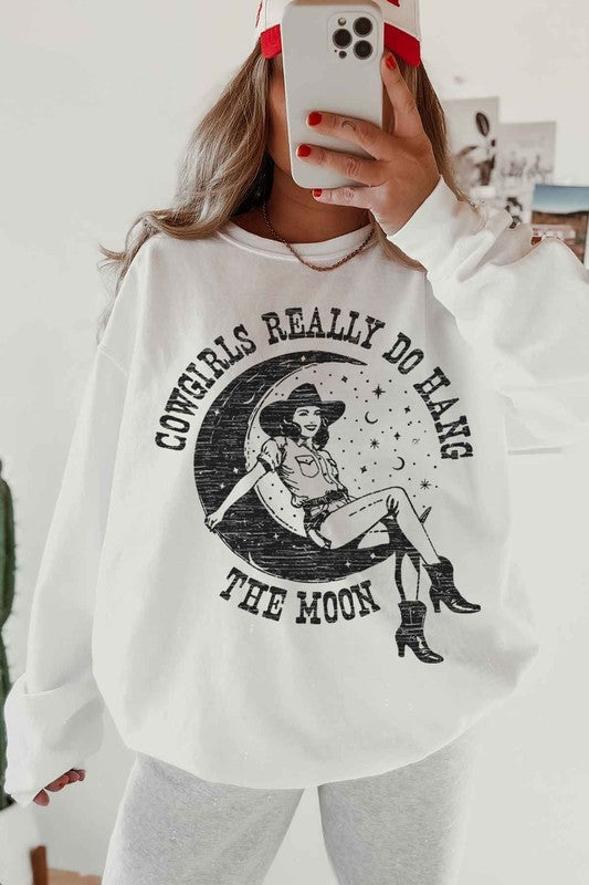 COWGIRLS HAND THE MOON OVERSIZED SWEATSHIRT - lolaluxeshop