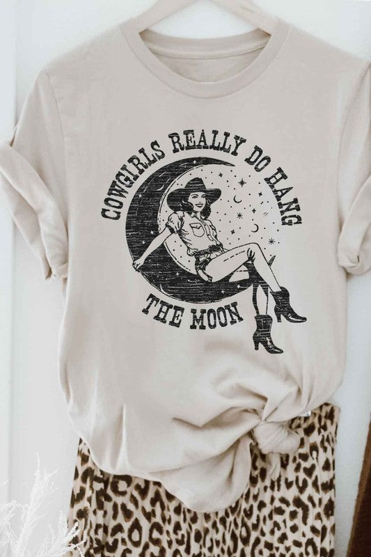 COWGIRLS HAND THE MOON GRAPHIC TEE - lolaluxeshop