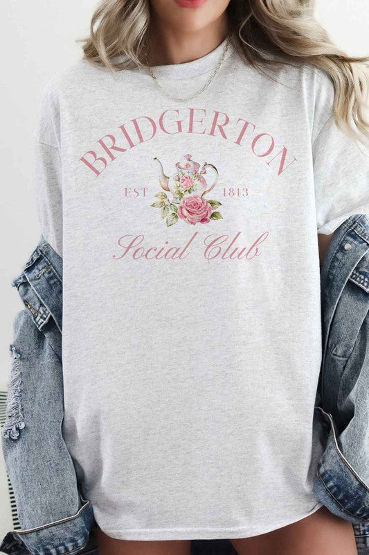 BRIDGERTON SOCIAL CLUB OVERSIZED GRAPHIC TEE