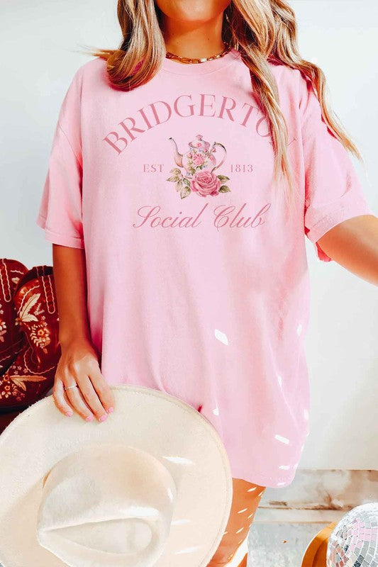 BRIDGERTON SOCIAL CLUB GRAPHIC TEE