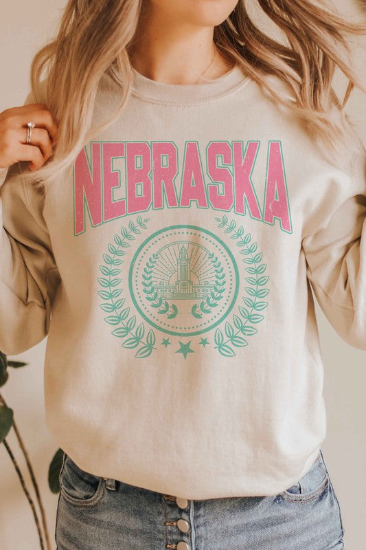 NEBRASKA STATE WREATH Graphic Sweatshirt - lolaluxeshop