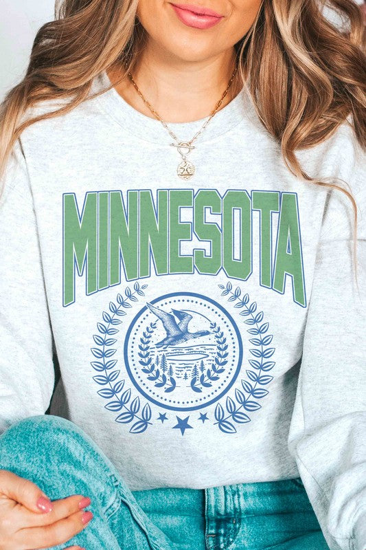 MINNESOTA STATE WREATH Graphic Sweatshirt - lolaluxeshop