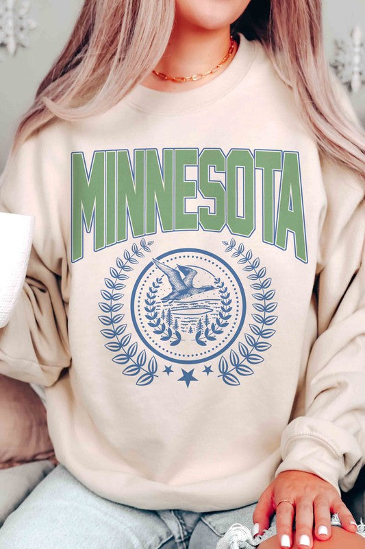 MINNESOTA STATE WREATH Graphic Sweatshirt - lolaluxeshop