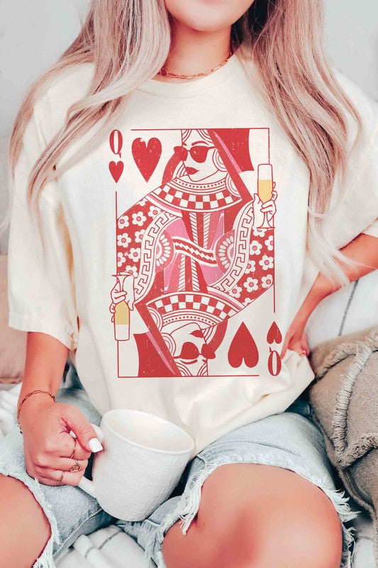 PLUS SIZE - CHAMPAGNE QUEEN OF HEARTS Graphic Tee - lolaluxeshop