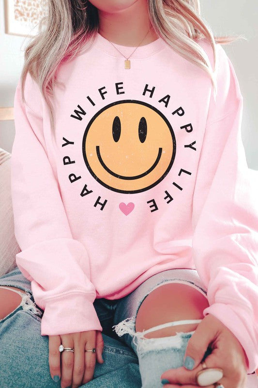 PLUS SIZE - HAPPY WIFE HAPPY LIFE Sweatshirt - lolaluxeshop