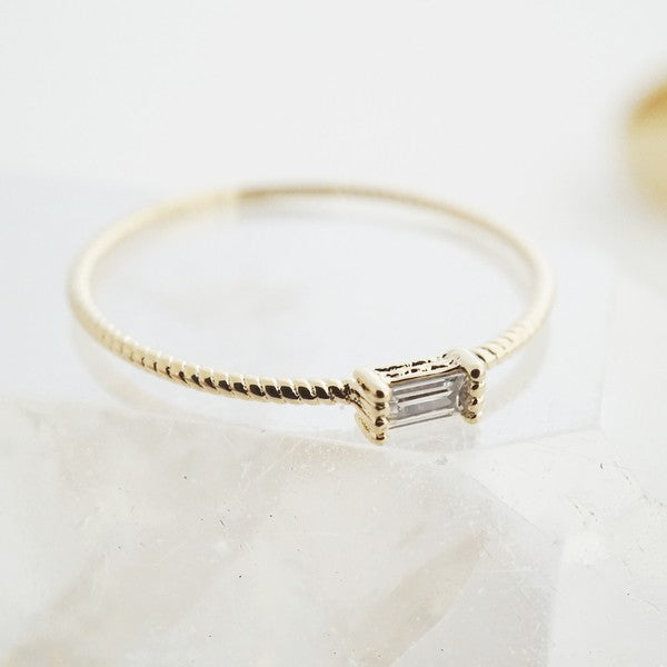 Crystal Baguette Twist Ring - lolaluxeshop