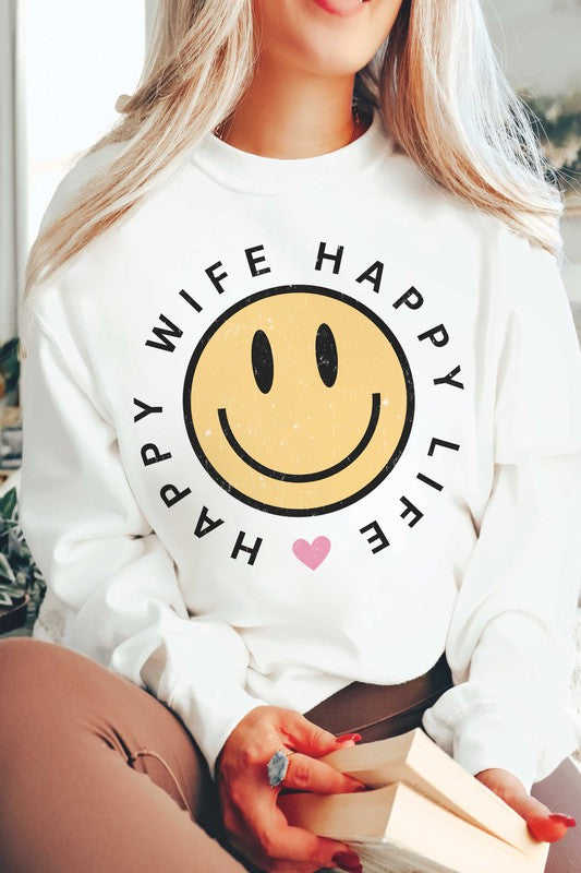 PLUS SIZE - HAPPY WIFE HAPPY LIFE Sweatshirt - lolaluxeshop