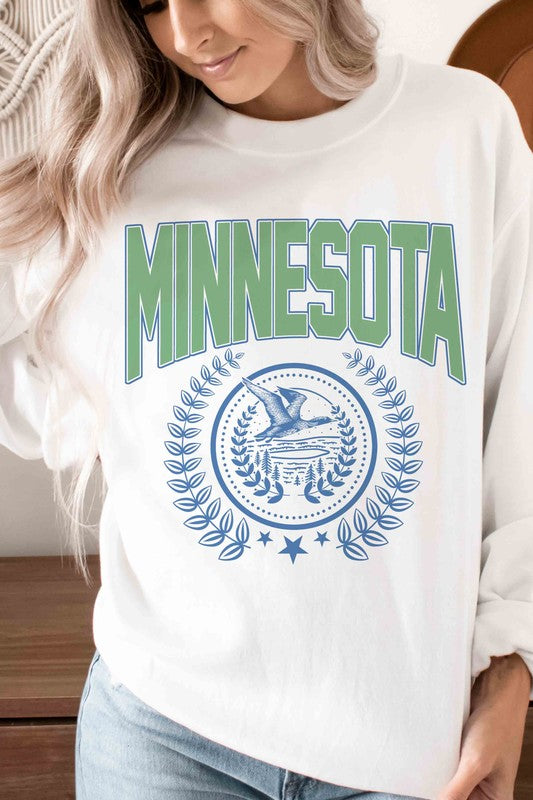 MINNESOTA STATE WREATH Graphic Sweatshirt - lolaluxeshop