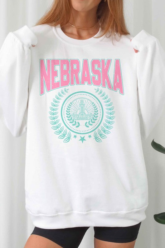 NEBRASKA STATE WREATH Graphic Sweatshirt - lolaluxeshop