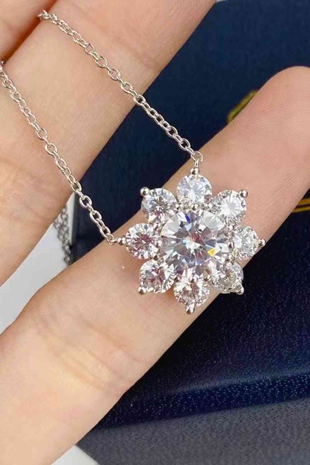 1 Carat Moissanite Floral Pendant Necklace - lolaluxeshop