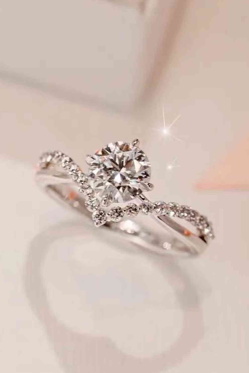 Bold Beauty 1 Carat Moissanite Heart-Shaped Ring - lolaluxeshop