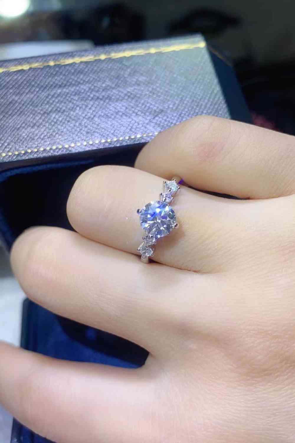 Something To See 1 Carat Moissanite Ring - lolaluxeshop