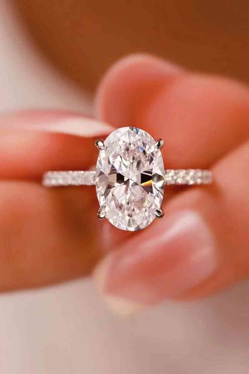 Platinum-Plated Side Stone 2 Carat Moissanite Ring - lolaluxeshop