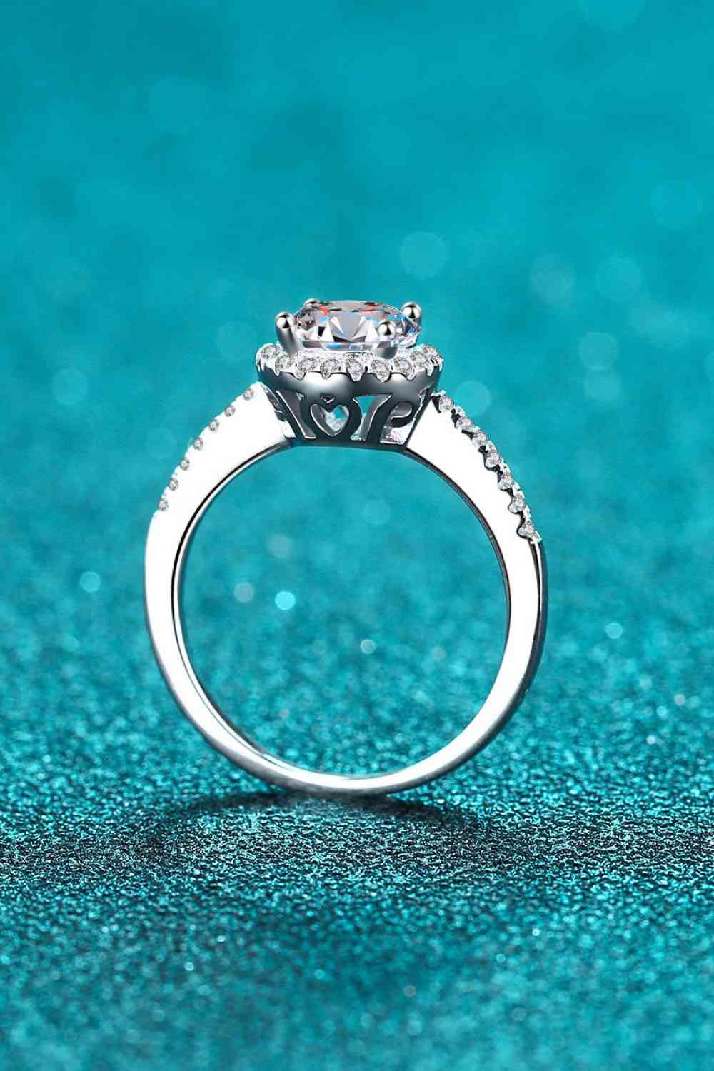 Ready To Flaunt Moissanite Ring - lolaluxeshop