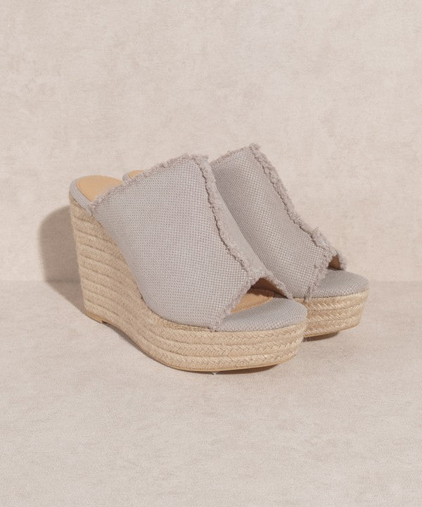 OASIS SOCIETY Bliss   Distressed Linen Wedge - LOLA LUXE