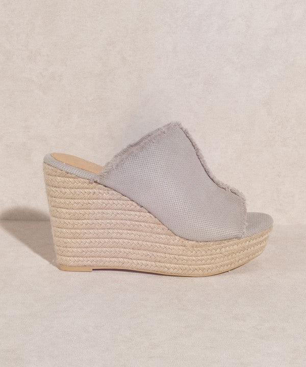 OASIS SOCIETY Bliss   Distressed Linen Wedge - LOLA LUXE