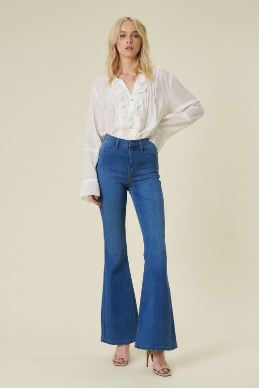 Curvy Flare Jeans - LOLA LUXE