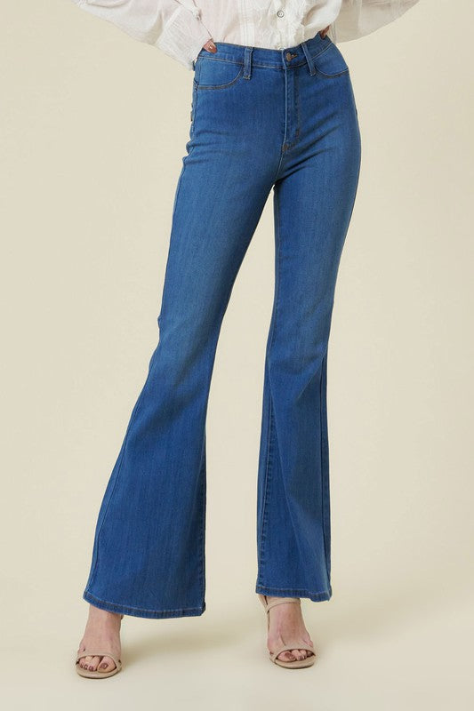 Curvy Flare Jeans - LOLA LUXE