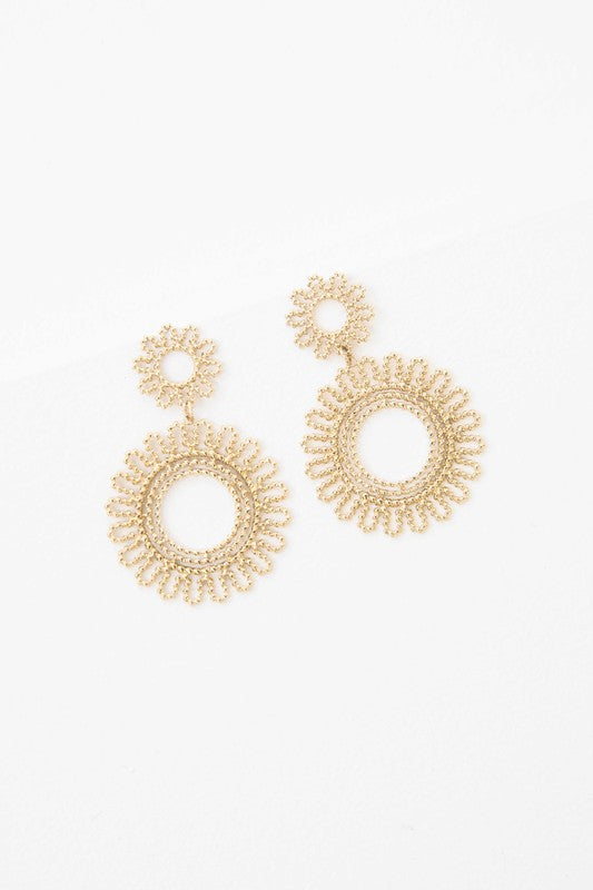 Lace Flower Drop Earrings - LOLA LUXE