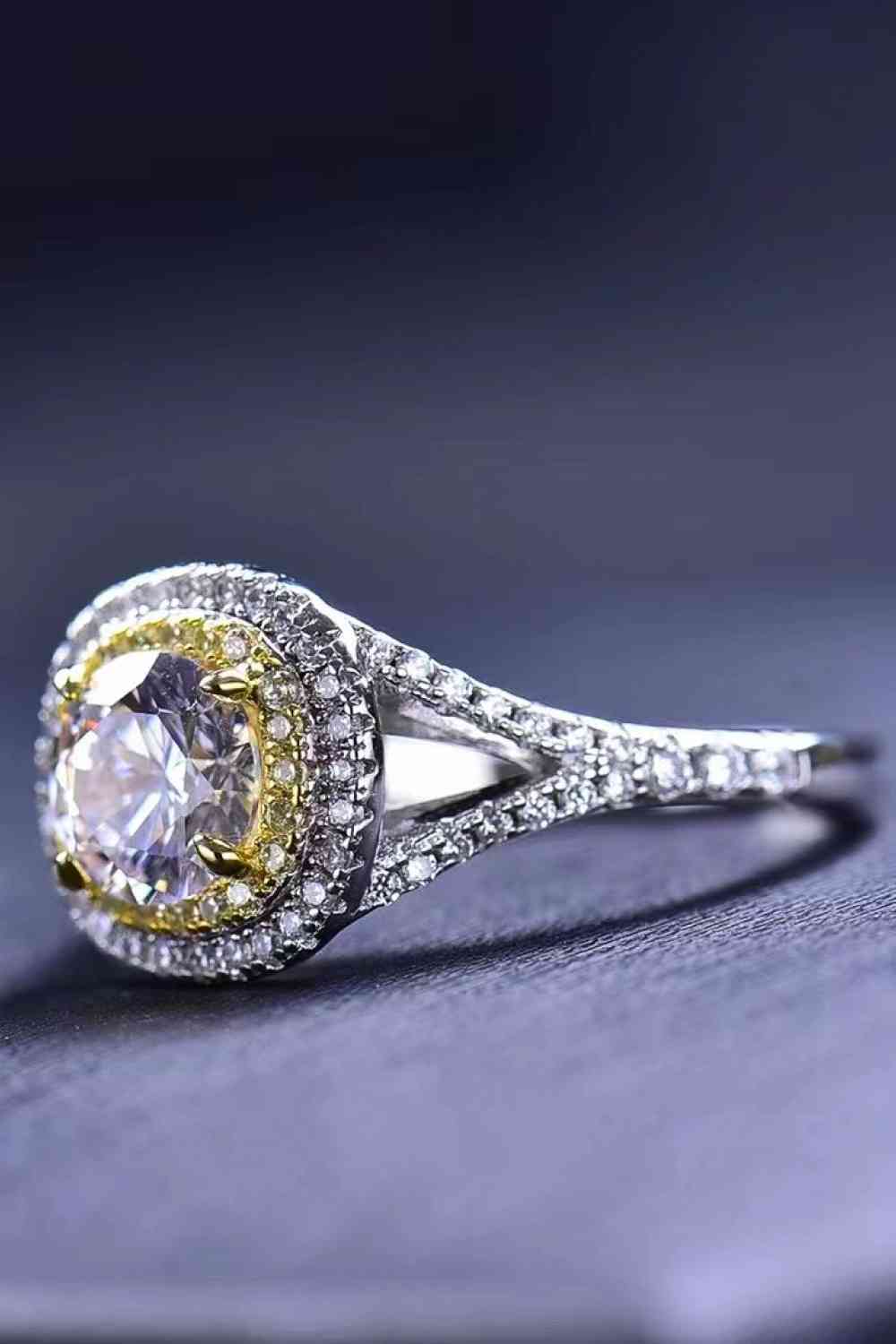 Two-Tone 1 Carat Moissanite Ring - lolaluxeshop