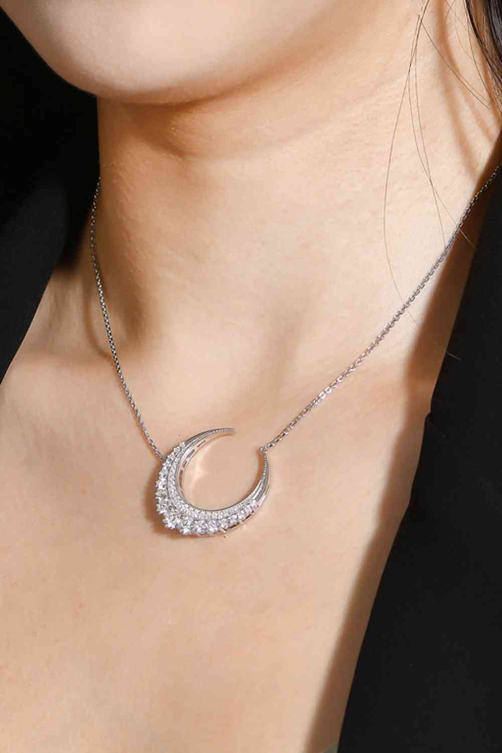 1.8 Carat Moissanite Crescent Moon Shape Pendant Necklace - lolaluxeshop