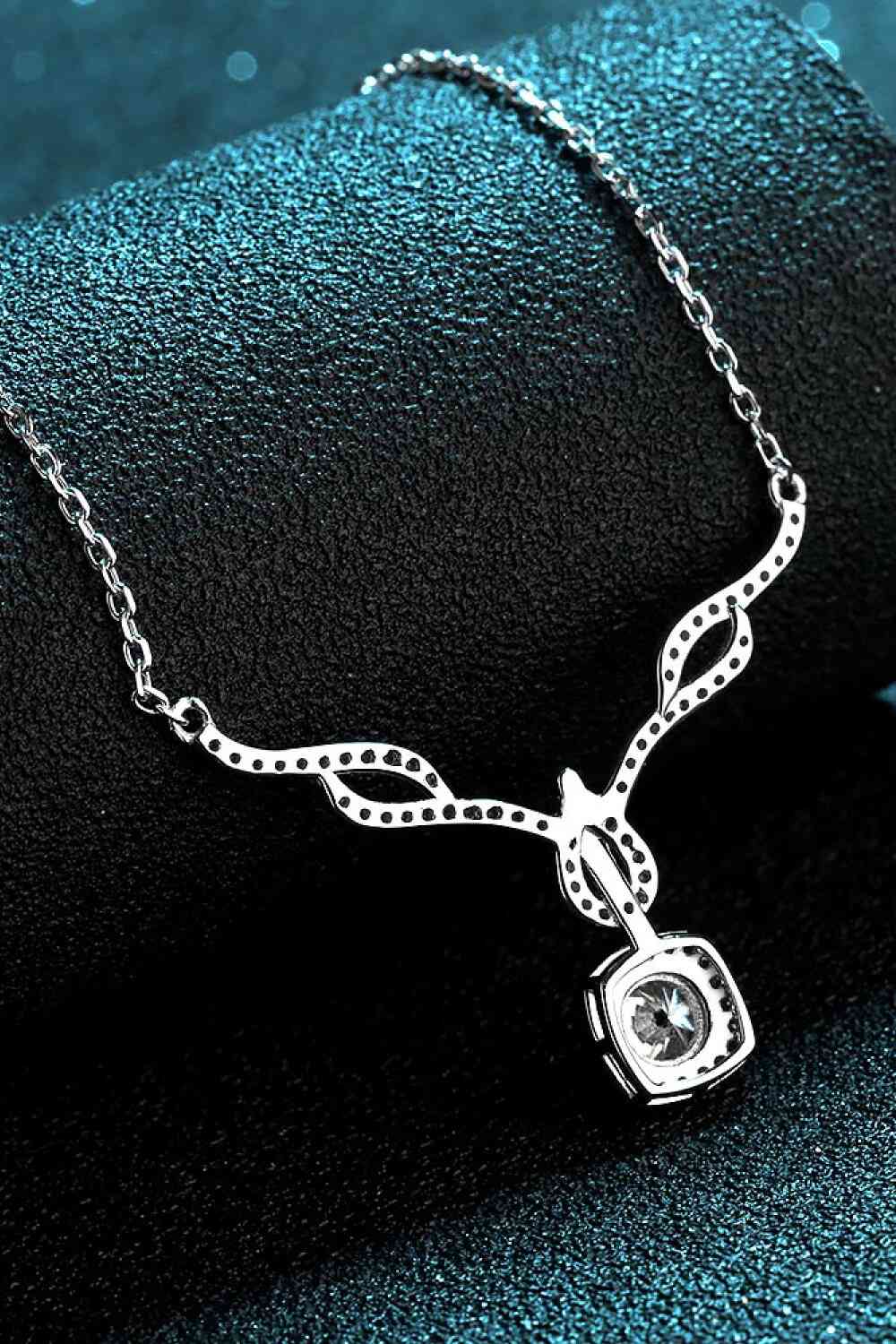 Right On Trend Moissanite Pendant Necklace - lolaluxeshop