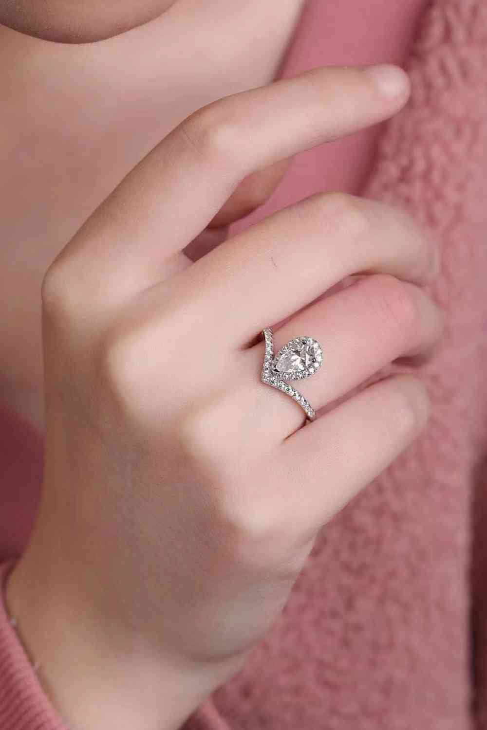 2 Carat Moissanite Teardrop Ring - lolaluxeshop