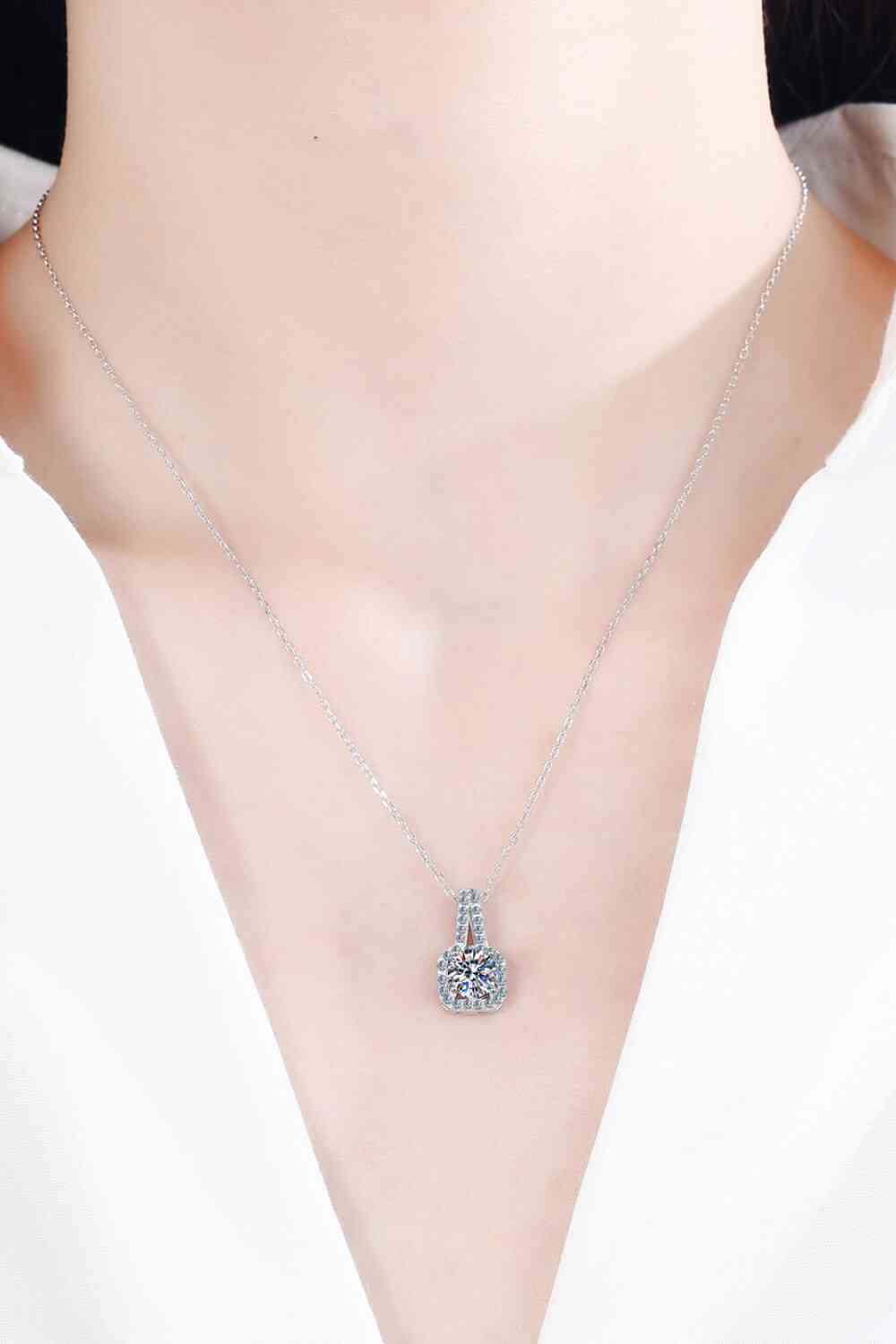 Look Amazing 2 Carat Moissanite Pendant Necklace - lolaluxeshop