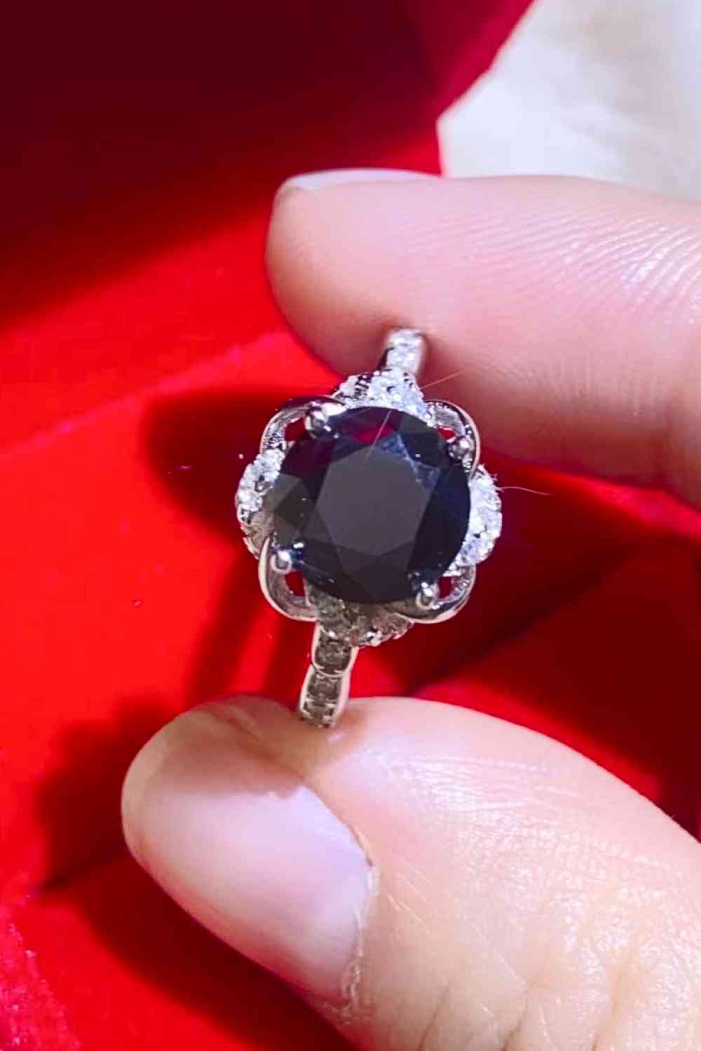 2 Carat Black Moissanite Floral Ring - lolaluxeshop