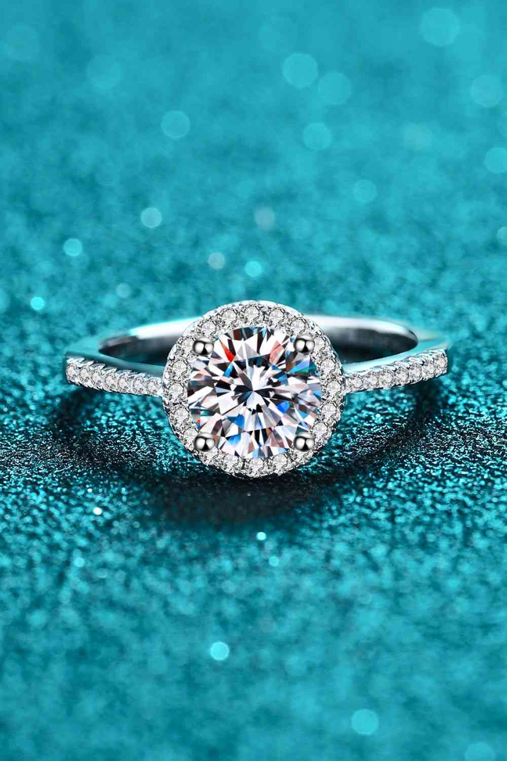 Ready To Flaunt Moissanite Ring - lolaluxeshop