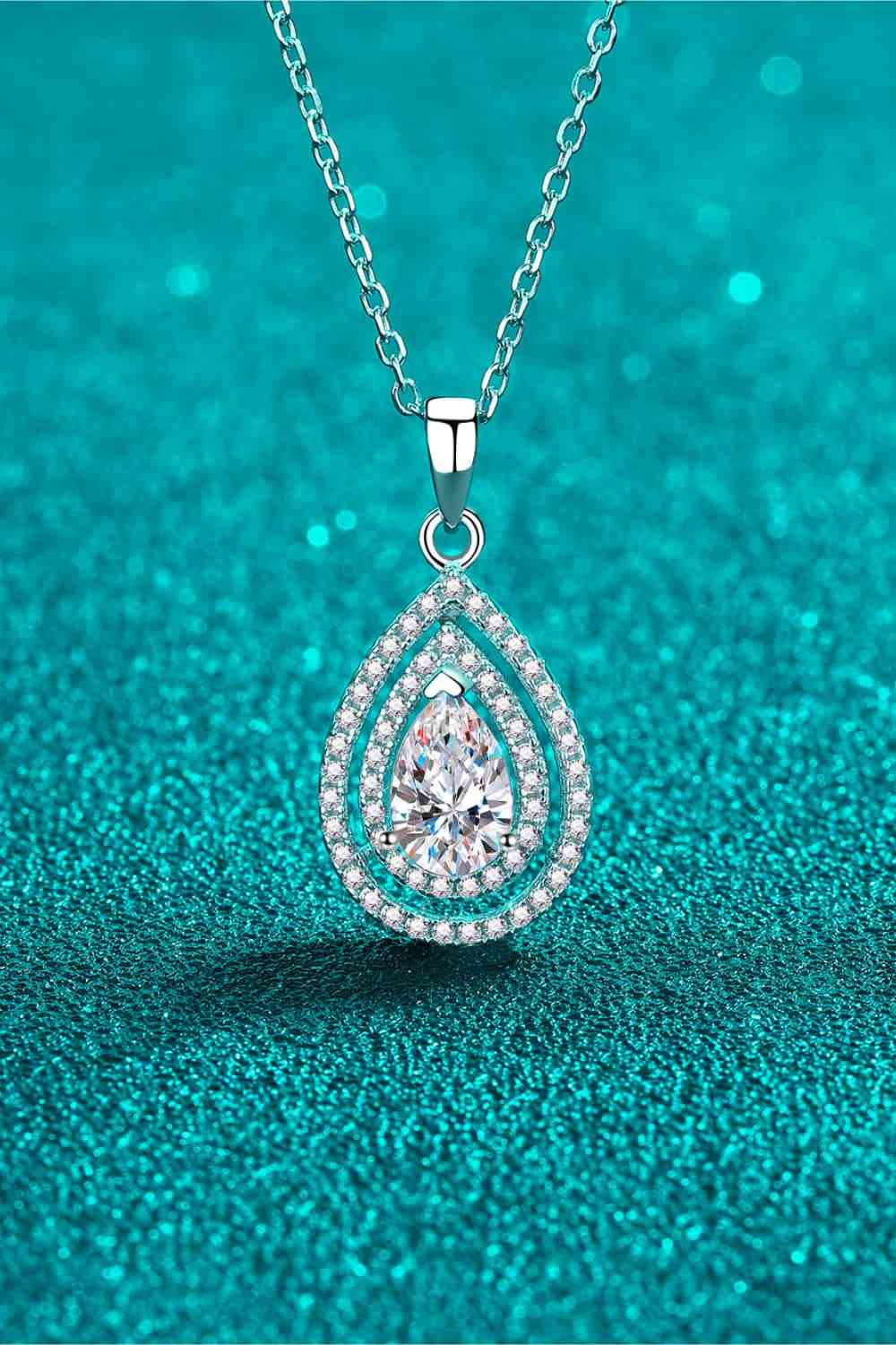 1 Carat Moissanite Teardrop Pendant Necklace - lolaluxeshop