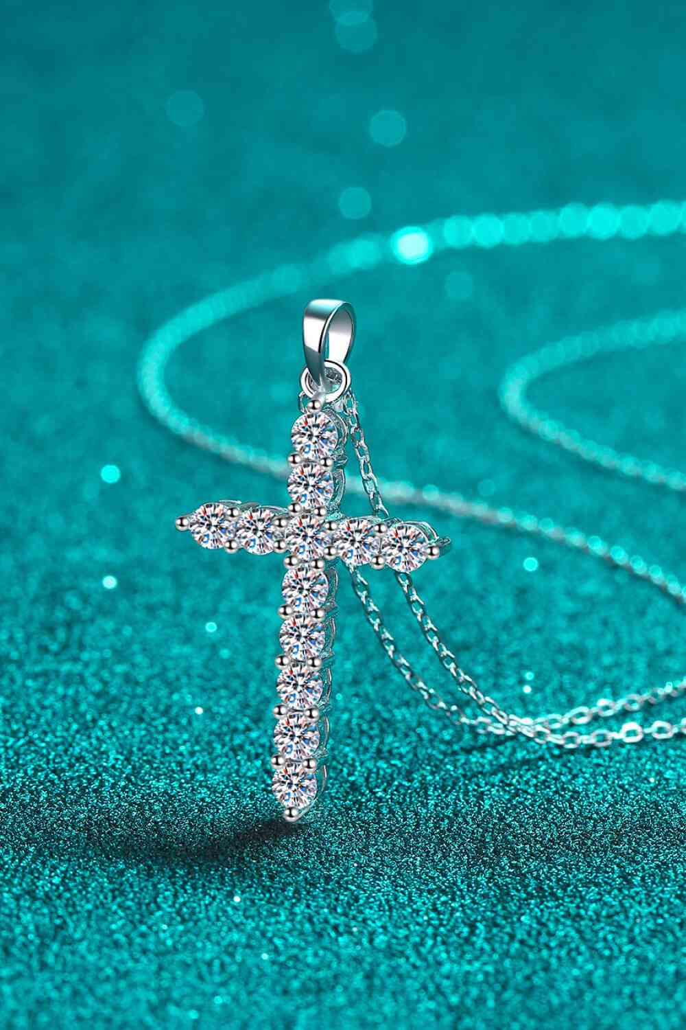 Moissanite Cross Pendant Chain Necklace - lolaluxeshop